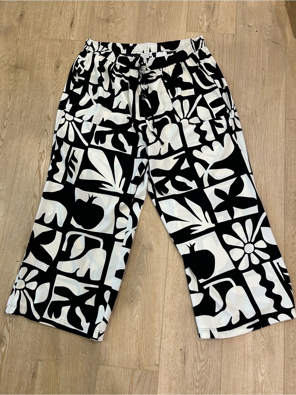 Rachel Zoe Black & White Women's Elastic Waist Bottoms